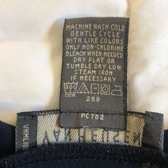 Vintage van Heusen Wms Sz M Navy Blue Cardigan, lightweight used good condition - Picture 10 of 15